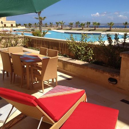 Fort Chambray Apartment Ghajnsielem Bilik gambar