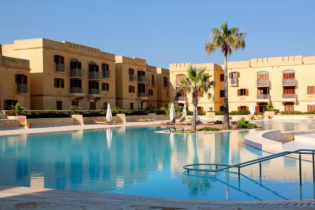 Fort Chambray Apartment Ghajnsielem Bilik gambar